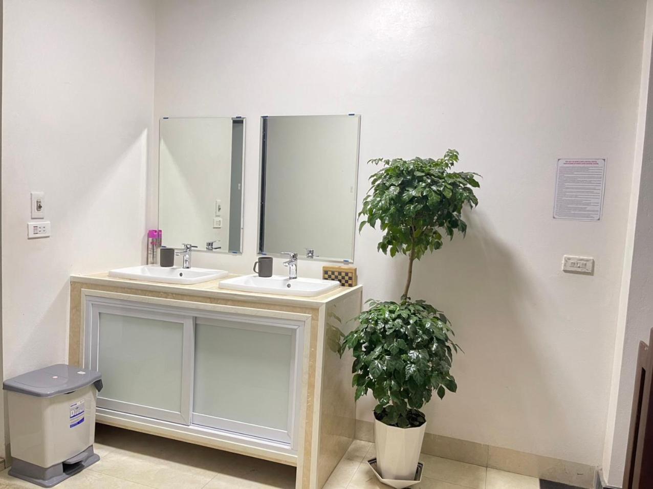 Nhat Sapa Hostel Экстерьер фото